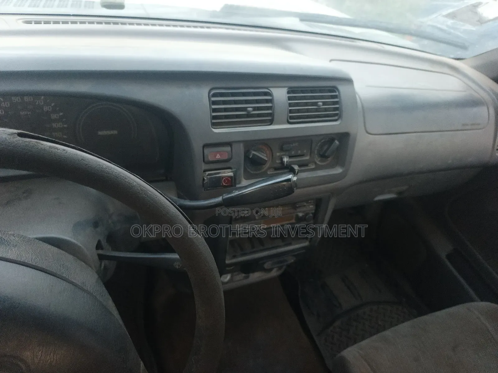 Nissan Frontier 2000 Silver