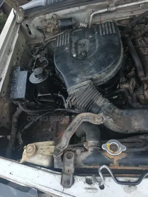 Nissan Frontier 2000 Silver