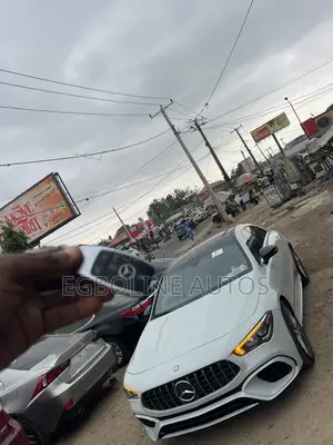 Mercedes-Benz CLA-Class CLA 250 4MATIC Sedan 2020