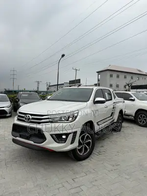 Toyota Hilux 2018 White