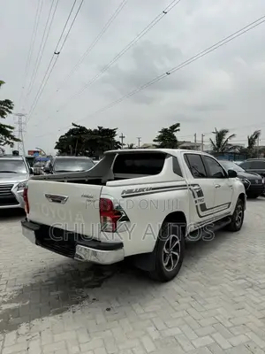 Toyota Hilux 2018 White