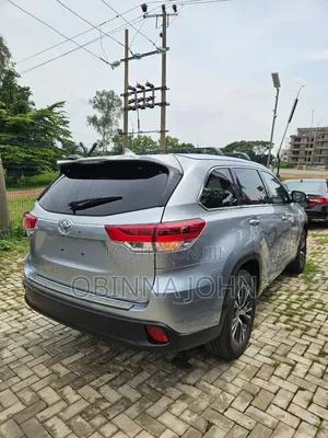 Toyota Highlander 2017 Silver