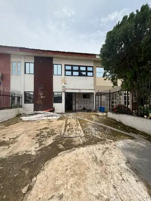 3bdrm Duplex in Garki for sale
