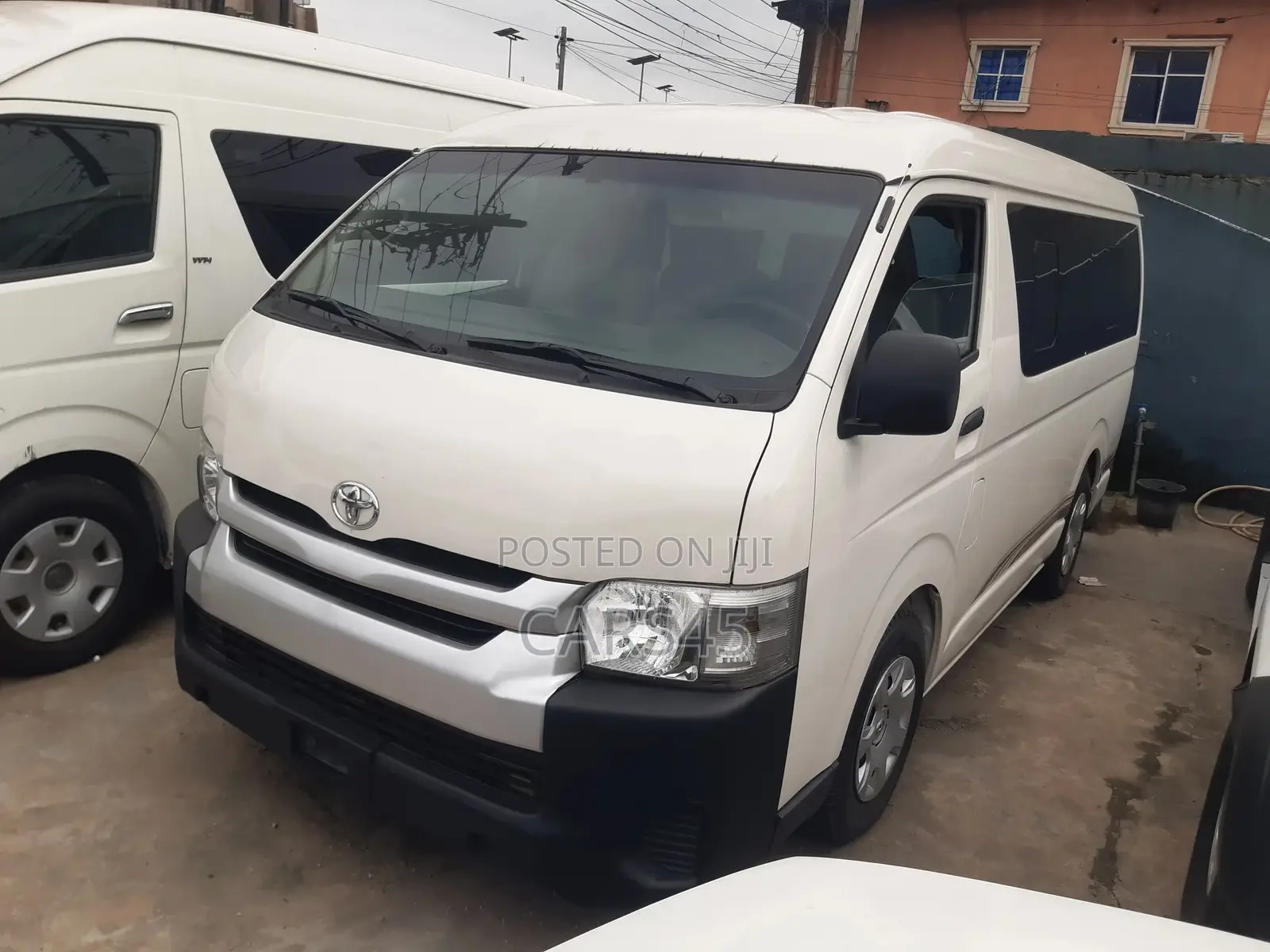 Toyota HiAce 2010 White
