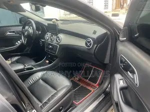 Mercedes-Benz GLA 250 2015 Black