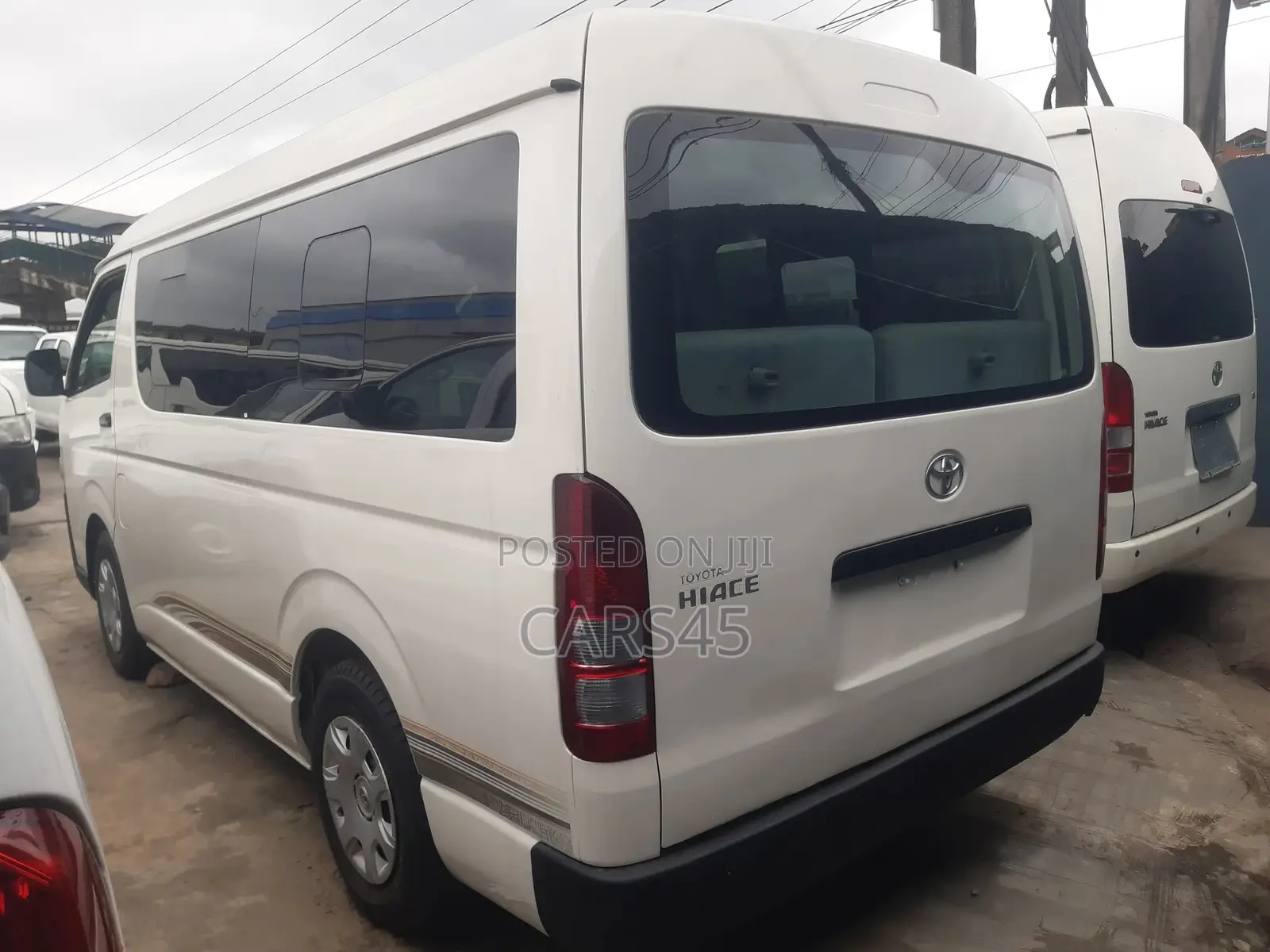Toyota HiAce 2010 White