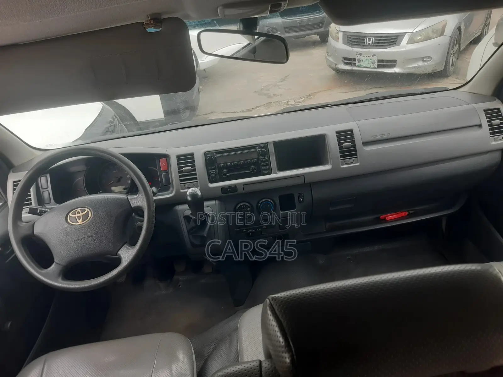 Toyota HiAce 2010 White
