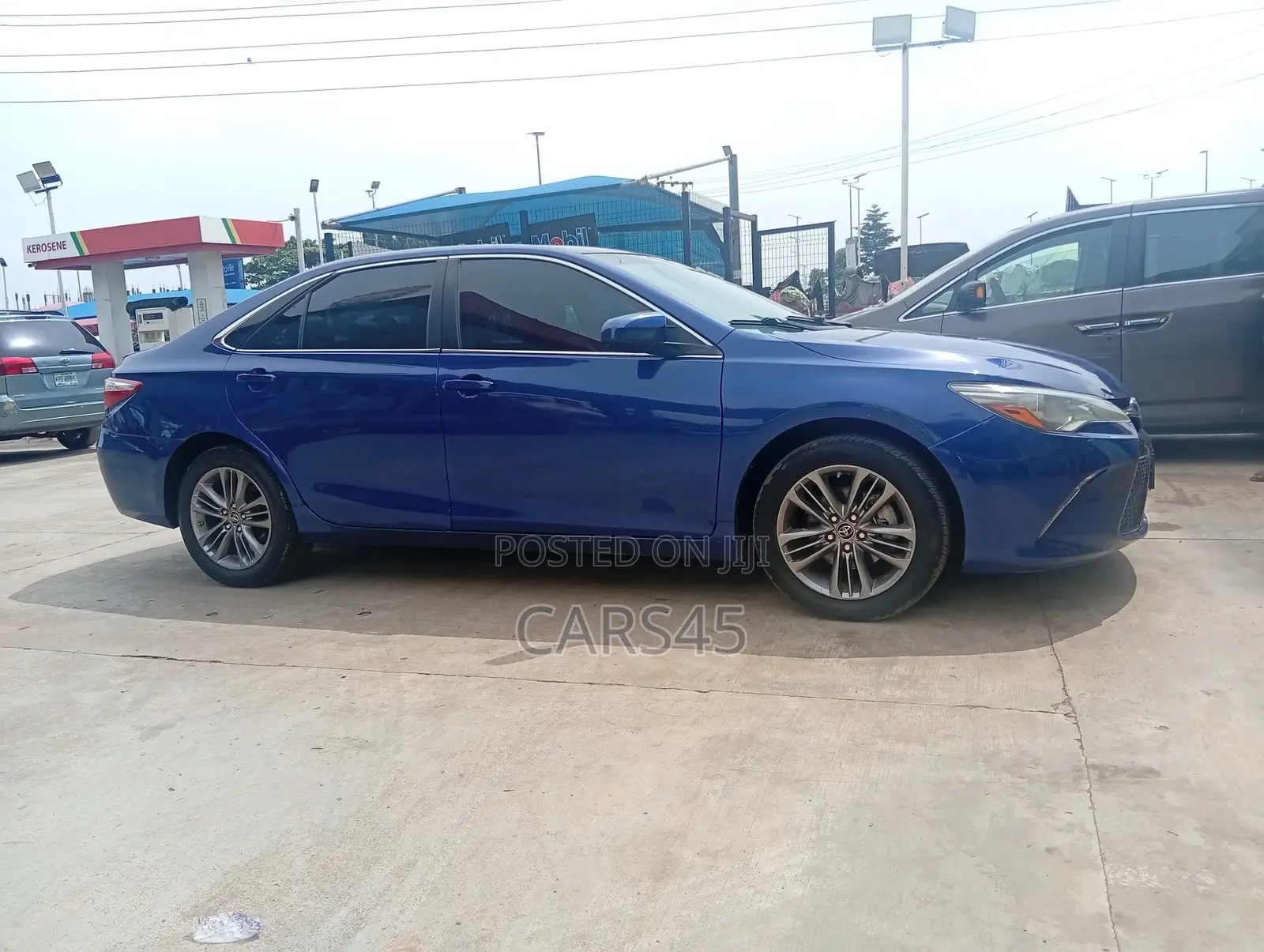 Toyota Camry 2016 Blue