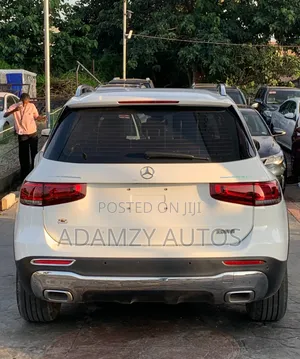 Mercedes-Benz GLB-Class 2022 White