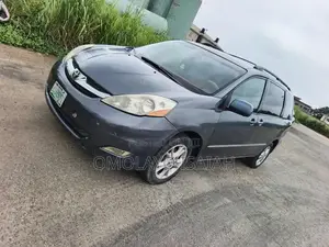 Toyota Sienna 2006 Blue
