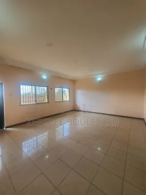 3bdrm Block of Flats in Durumi for rent