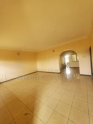 3bdrm Block of Flats in Durumi for rent