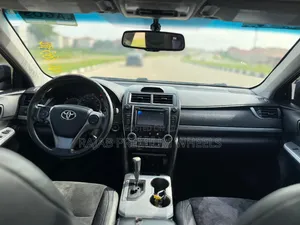 Toyota Camry SE 4dr Sedan (3.5L 6cyl 6A) 2014 Blue