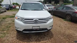 Toyota Highlander Limited 2012 White
