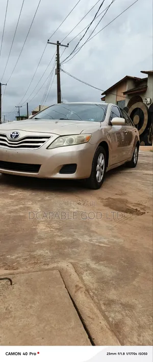 Toyota Camry 2010 Gold