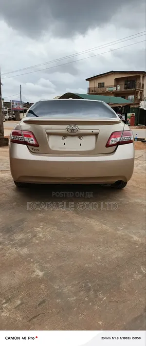 Toyota Camry 2010 Gold