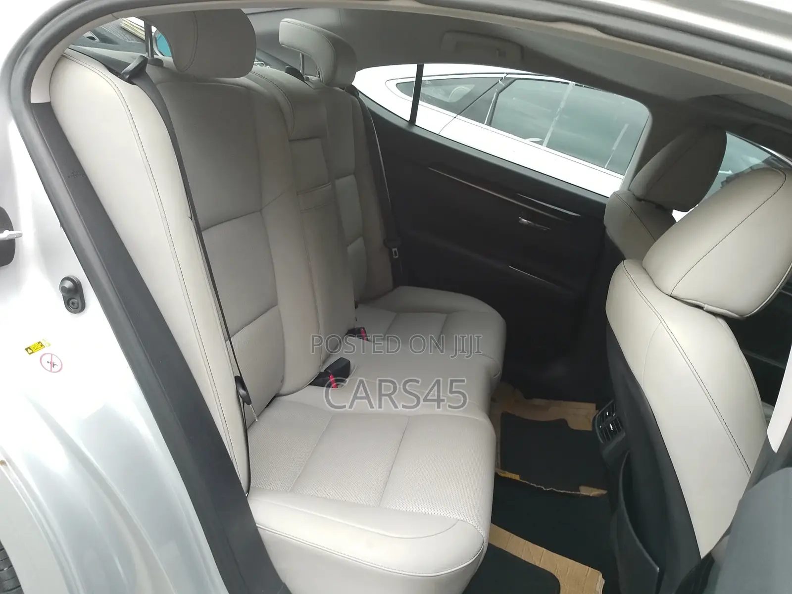 Lexus ES 2017 Silver