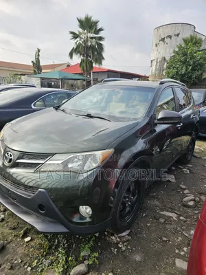 Toyota RAV4 2015 Green