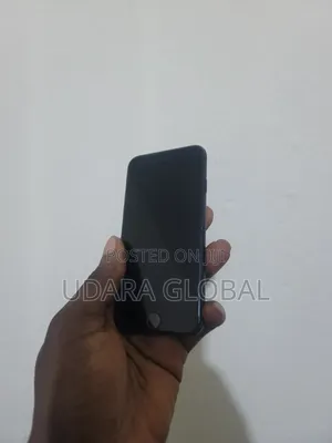 Apple iPhone SE (2020) 64 GB Black