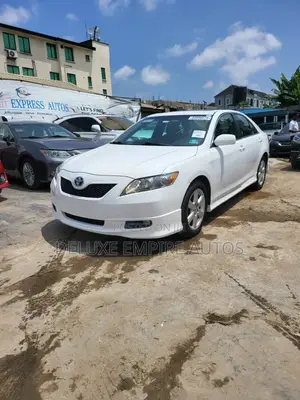 Toyota Camry SE 4dr Sedan (2.4L 4cyl 5A) 2009 White