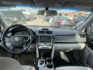 Toyota Camry XLE 4dr Sedan (2.5L 4cyl 6A) 2014 Blue