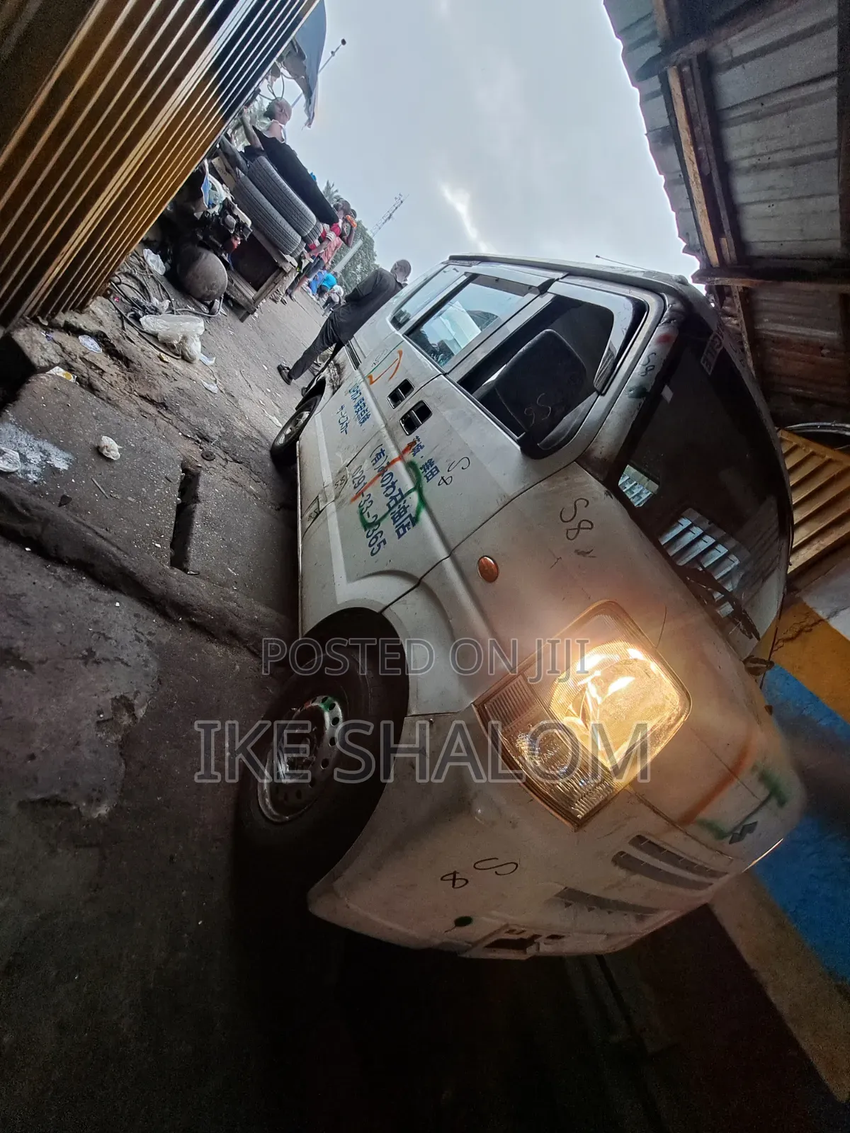 Suzuki Every 2012 White