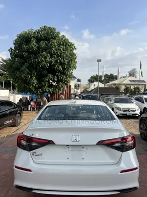 Honda Civic 2025 White