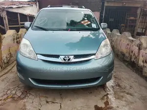 Toyota Sienna 2008 Blue