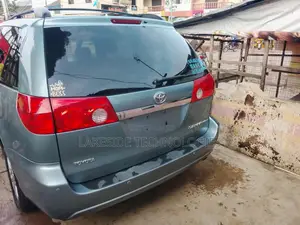 Toyota Sienna 2008 Blue