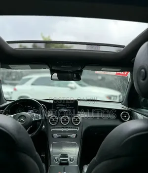 Mercedes-Benz GLC-Class 2019 White