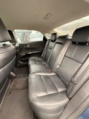 Toyota Avalon XLE Plus FWD Sedan (3.6L 6cyl 6A) 2016