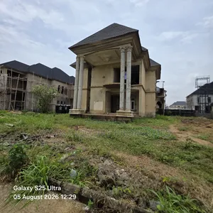 7bdrm Duplex in River Park Estate, Lugbe District for sale