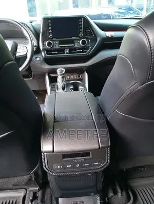 Toyota Highlander 2022 Gray