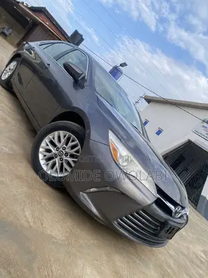 Toyota Camry LE 4dr Sedan (2.5L 4cyl 6A) 2017 Gray