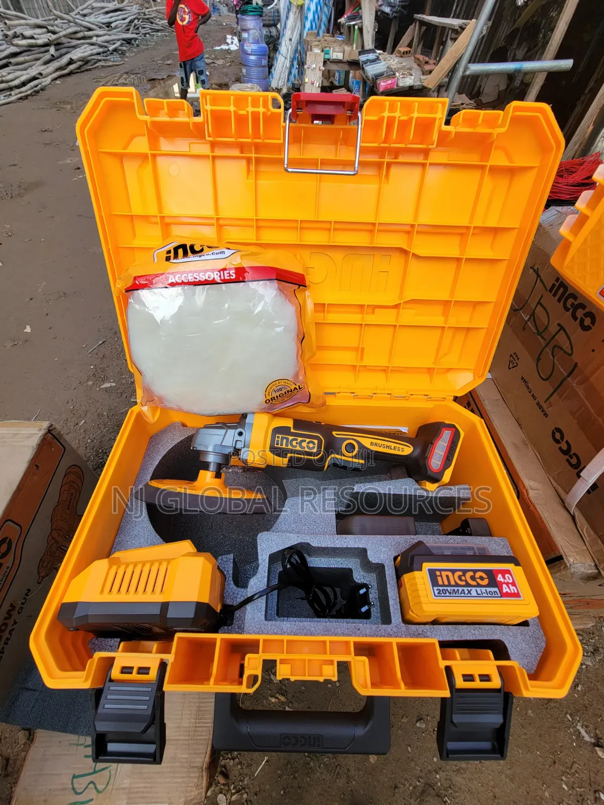 Cordless Polisher (With Plastic Box) 7" Ingco 20v