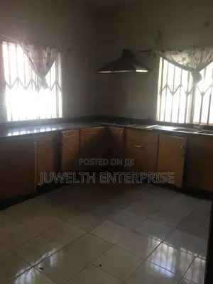 4bdrm Duplex in Crown Estate, Sangotedo for rent