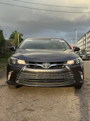Toyota Camry SE 4dr Sedan (2.5L 4cyl 6A) 2016 Gray