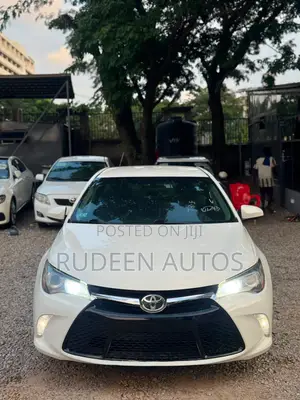 Toyota Camry 2016 White