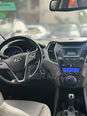 Hyundai Santa Fe 2015 Gray