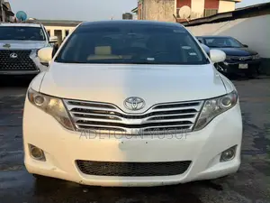 Toyota Venza Limited 2010 White