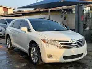 Toyota Venza Limited 2010 White