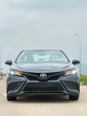 Toyota Camry SE 2022 Black