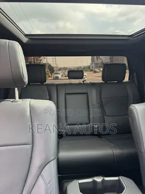 New Toyota Tundra Platinum CrewMax SB w/5.5' Bed 2026 Black