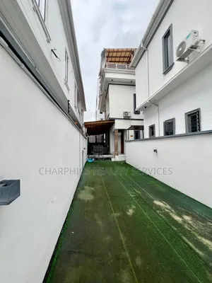 Furnished 4bdrm Duplex in Agungi for sale