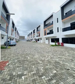 4bdrm Duplex in Off Freedom Way, Lekki Phase 1 for rent