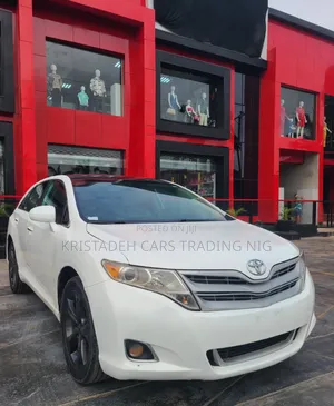 Toyota Venza AWD 2010 White