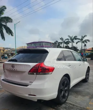 Toyota Venza AWD 2010 White