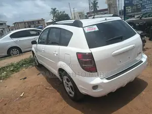Pontiac Vibe 2005 White