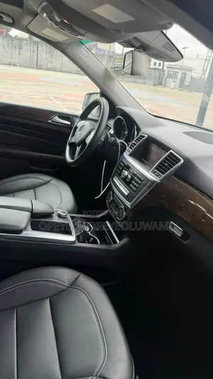 Mercedes-Benz M Class ML350 4dr SUV (3.5L 6cyl 7A) 2014 Gray