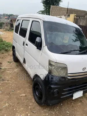 Daihatsu Hijet 2012 White